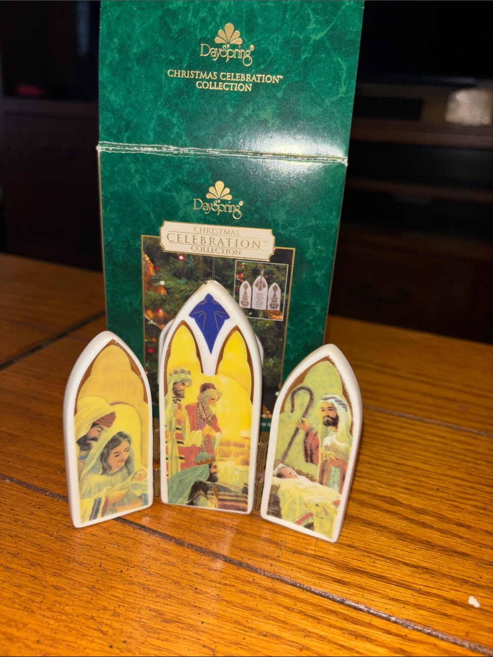 Dayspring Christmas Celebration Nativity Triptych - White & Yellow
